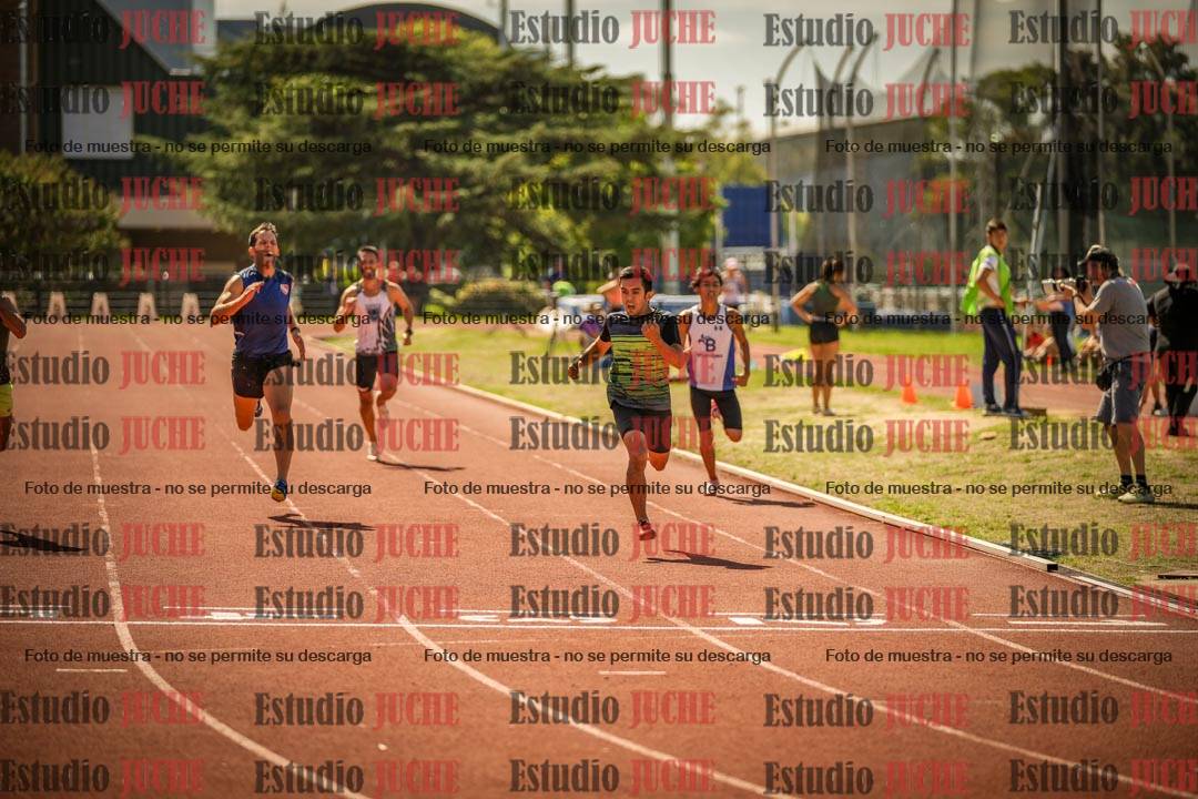 Fotos de los 400 m llanos de varones