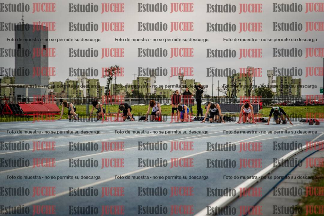 Fotos de los 100 m llanos de varones - U17 (FINAL)