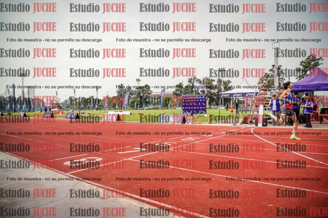 Fotos de los 400 m llanos de varones