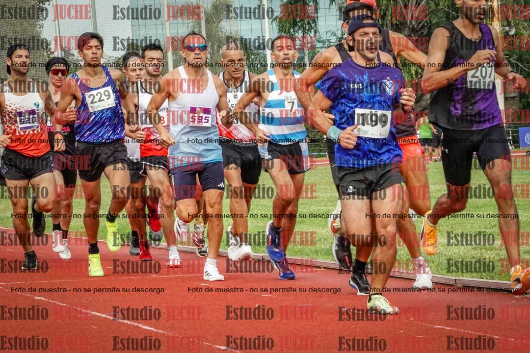 Fotos de los 3000 m llanos de varones