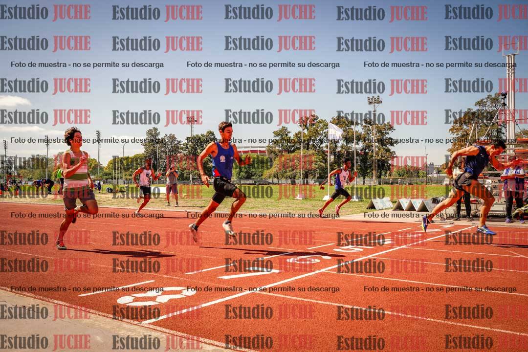 Fotos de los 400 m llanos de varones
