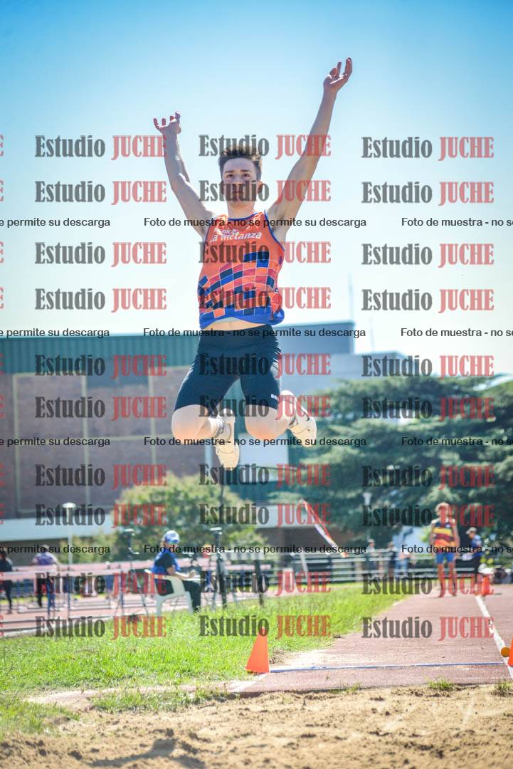 Fotos del salto en largo de varones
