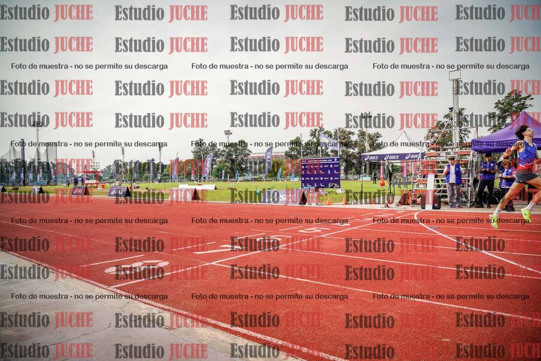 Fotos de los 400 m llanos de varones