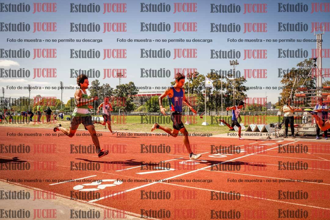 Fotos de los 400 m llanos de varones