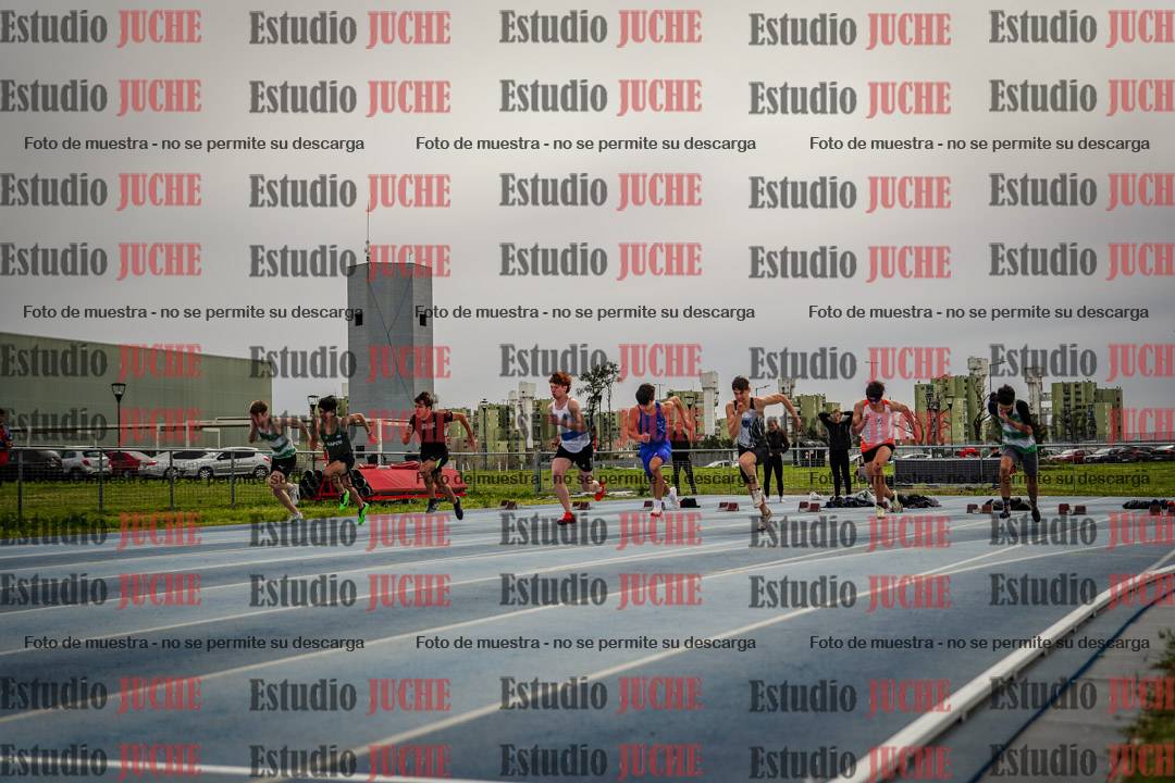 Fotos de los 100 m llanos de varones - U17 (FINAL)