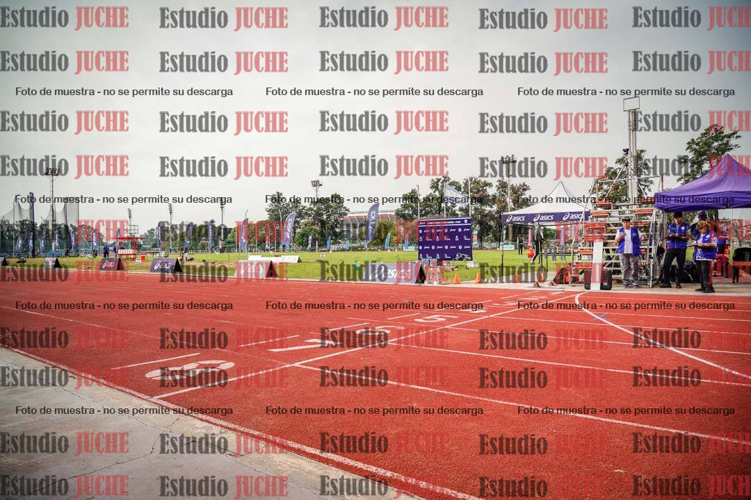 Fotos de los 400 m llanos de varones