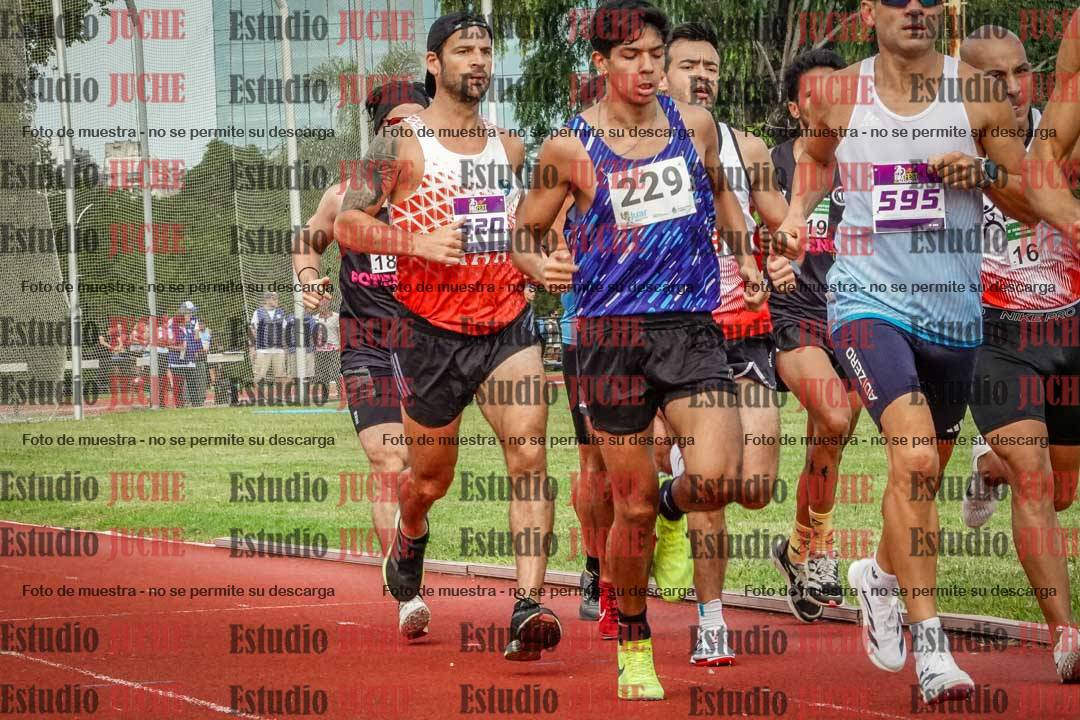 Fotos de los 3000 m llanos de varones
