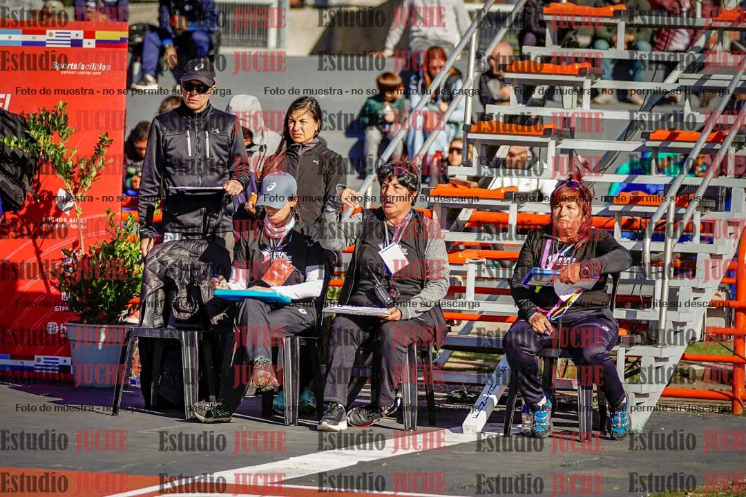 Fotos de algunos extras y podios del día 2