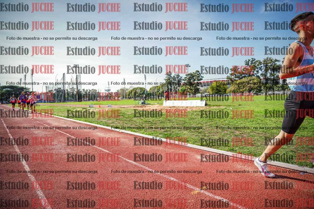Fotos de los 800 m llanos de varones