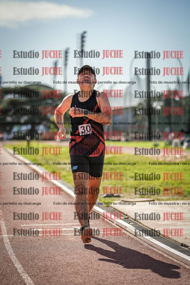 Fotos de los 800 m llanos de varones