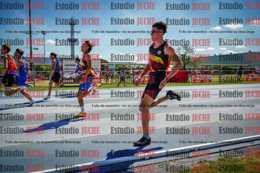 Fotos de los 100 m llanos de varones