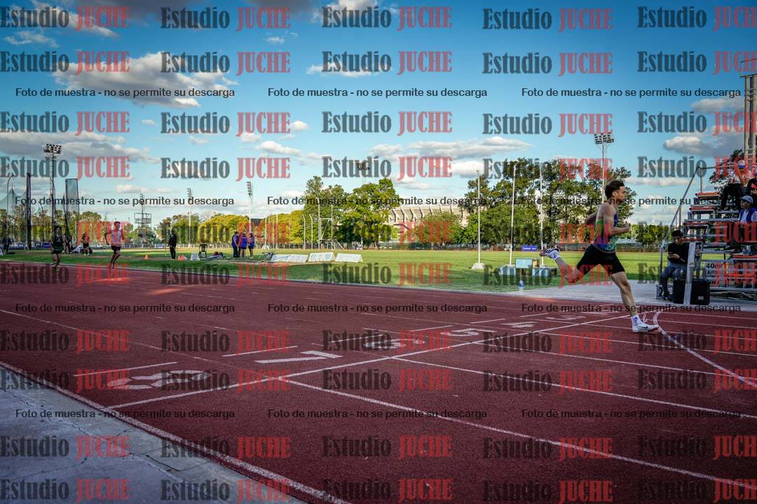 Fotos de los 400 m llanos de varones
