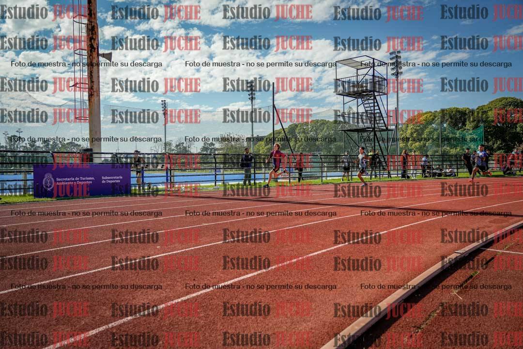 Fotos de los 200 m llanos de varones