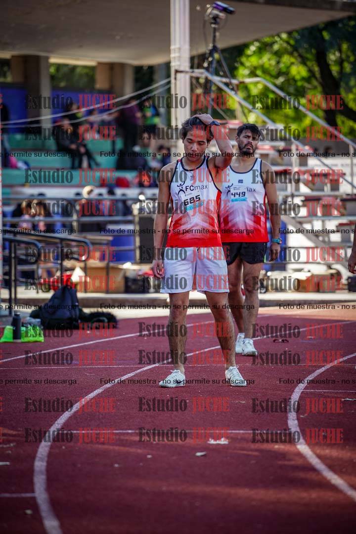 Fotos de los 800 m llanos de varones