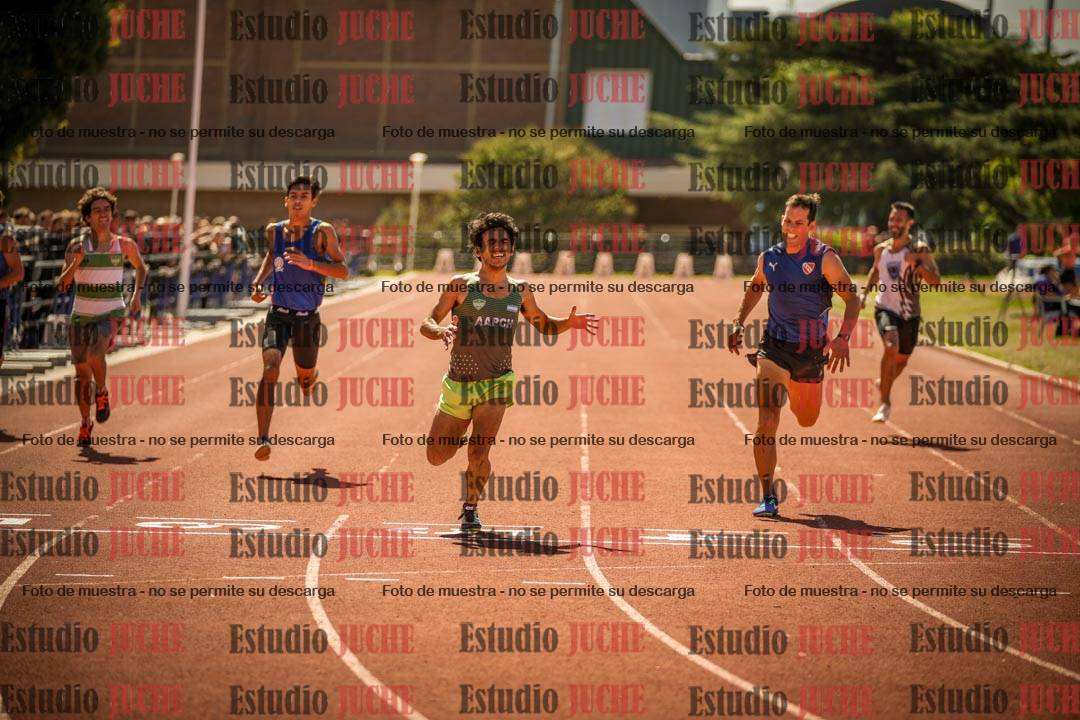 Fotos de los 400 m llanos de varones