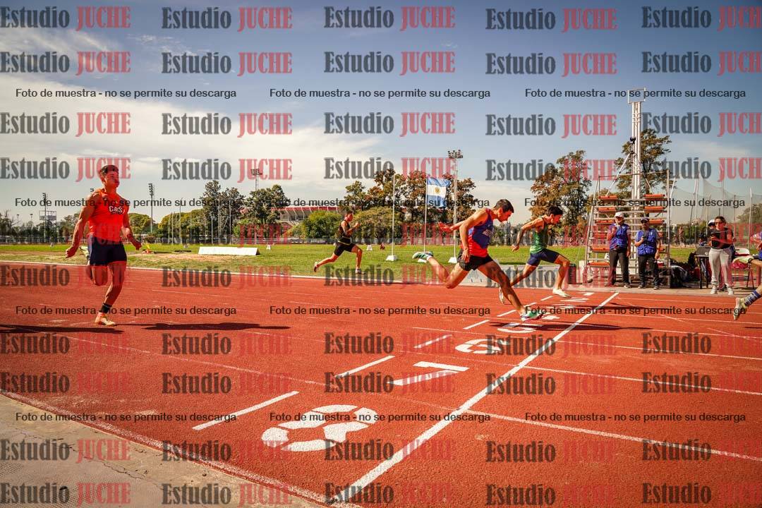 Fotos de los 100 m llanos de varones