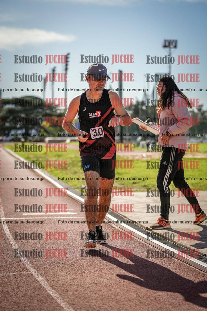 Fotos de los 800 m llanos de varones