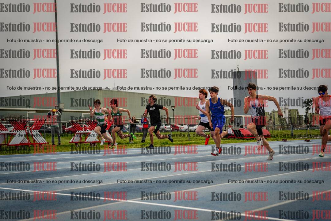 Fotos de los 100 m llanos de varones - U17 (FINAL)