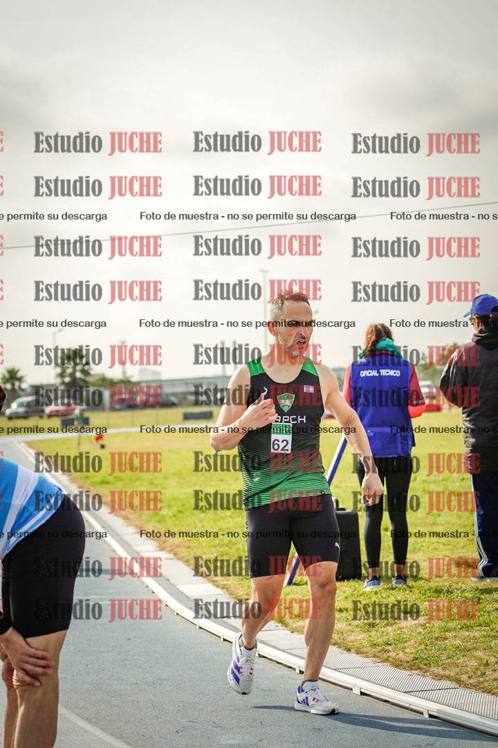 Fotos de los 800 m llanos de varones
