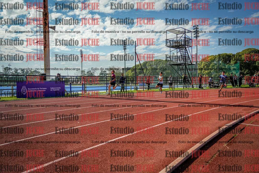 Fotos de los 200 m llanos de varones