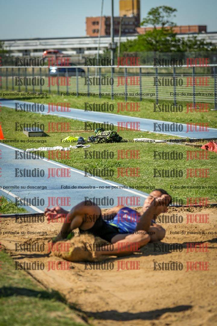 Fotos del salto triple de varones y mujeres - todas las tablas