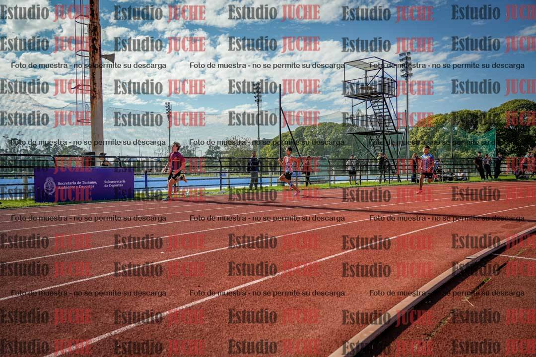 Fotos de los 200 m llanos de varones