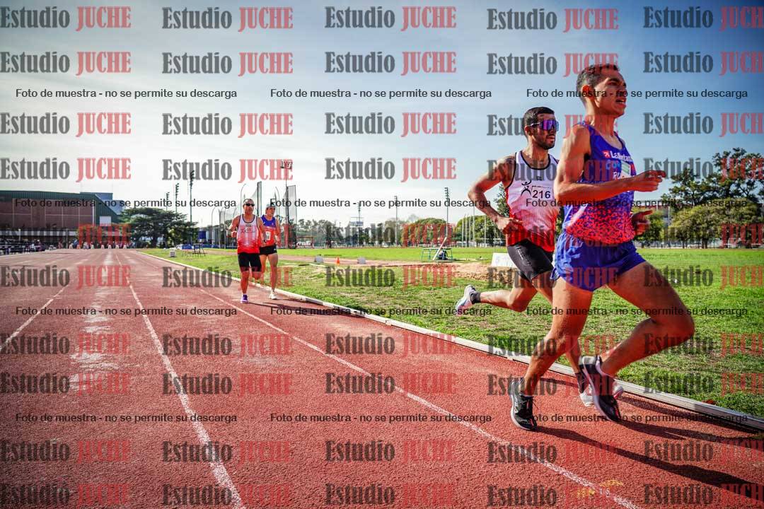 Fotos de los 800 m llanos de varones