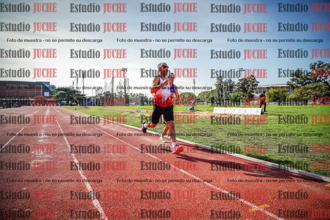 Fotos de los 800 m llanos de varones
