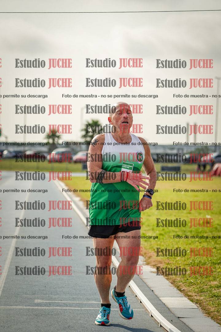 Fotos de los 800 m llanos de varones