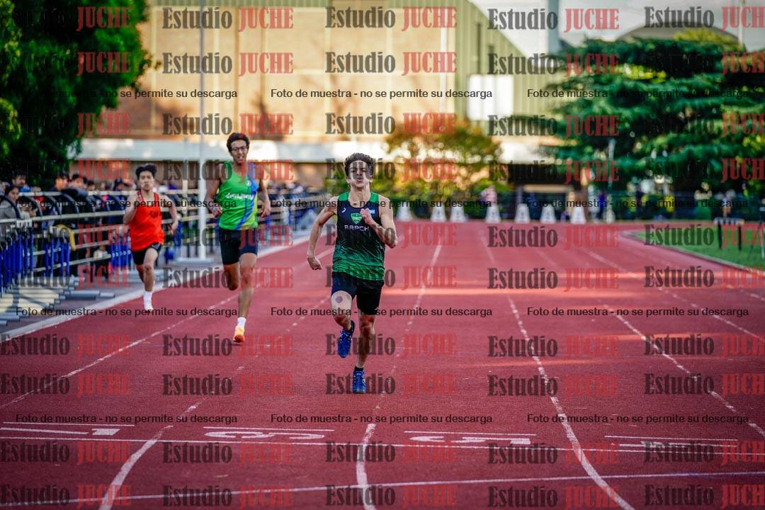 Fotos de los 400 m llanos de varones