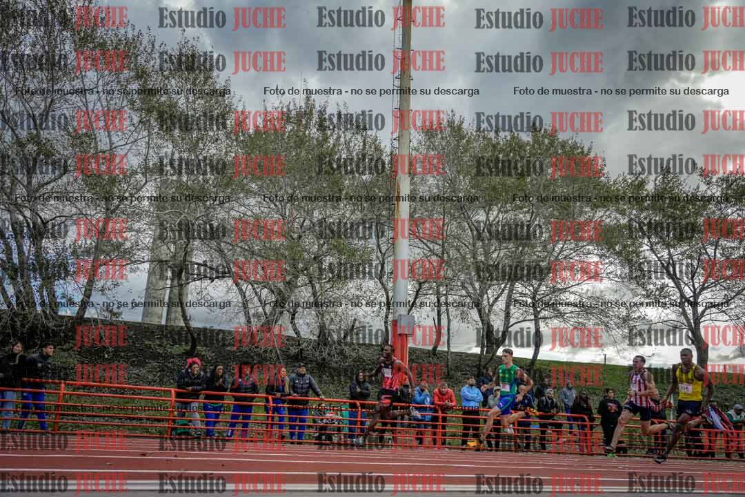 Fotos de los 200 m llanos de varones - FINAL