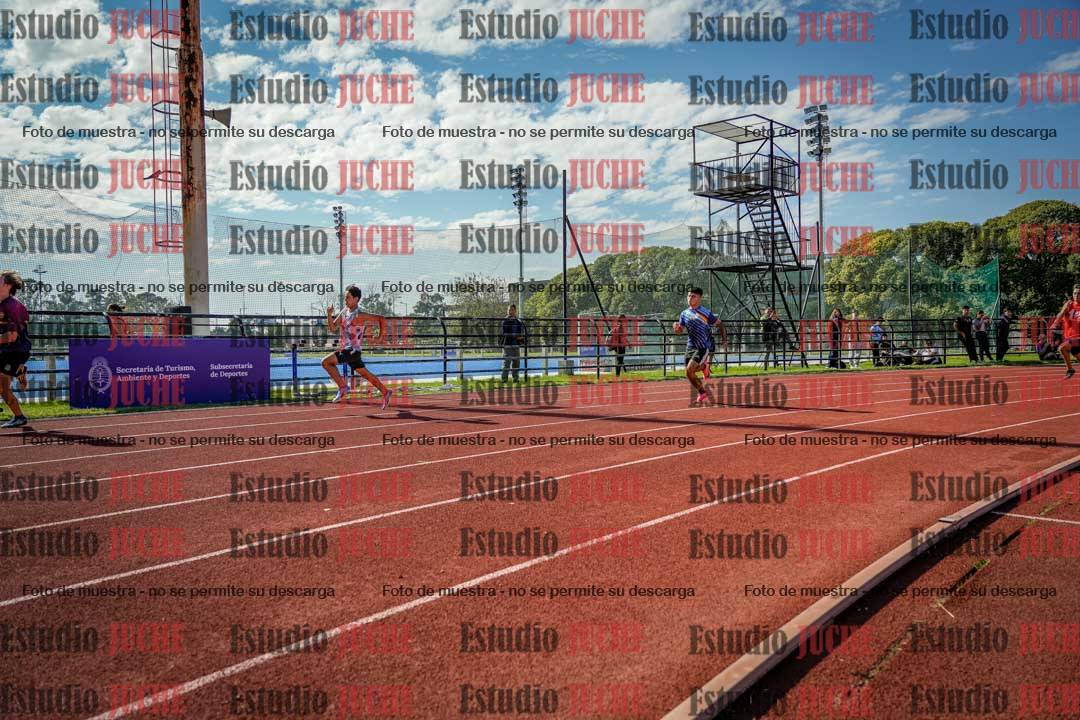 Fotos de los 200 m llanos de varones