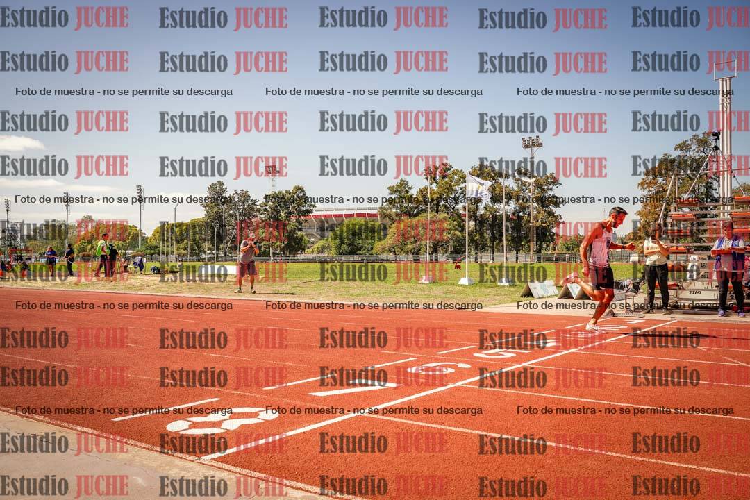 Fotos de los 400 m llanos de varones