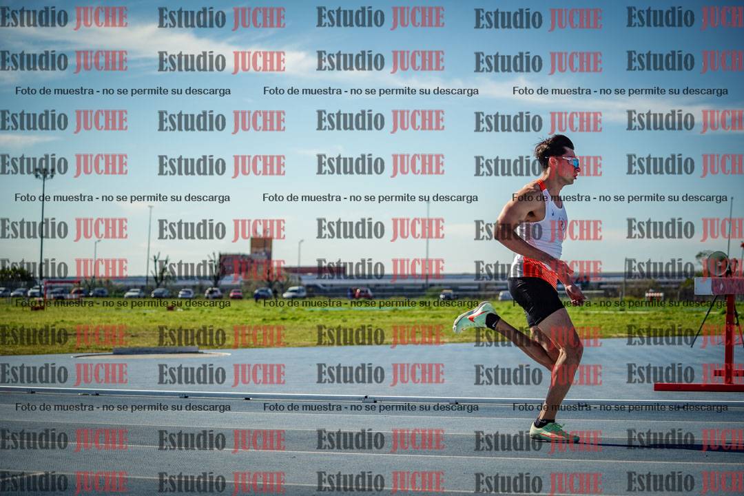 Fotos de los 400 m llanos de varones