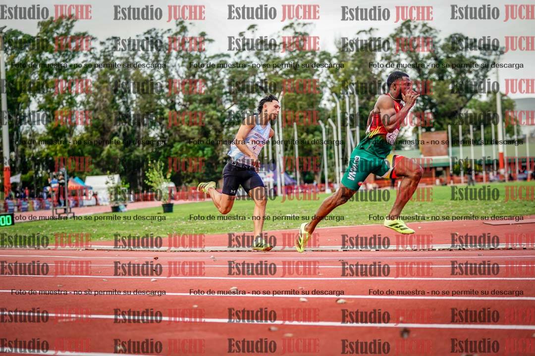 Fotos de los 200 m llanos de varones - FINAL
