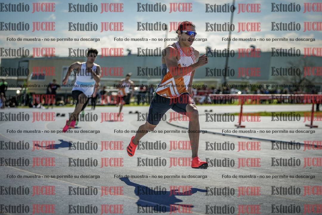 Fotos de los 400 m llanos de varones
