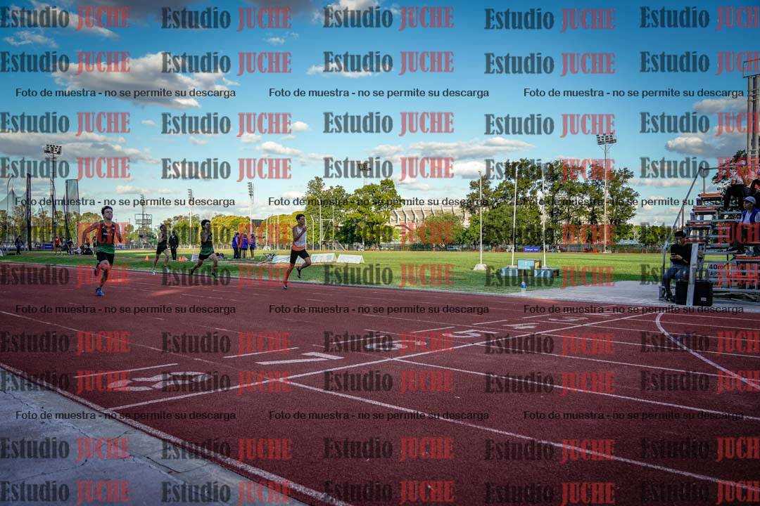 Fotos de los 400 m llanos de varones