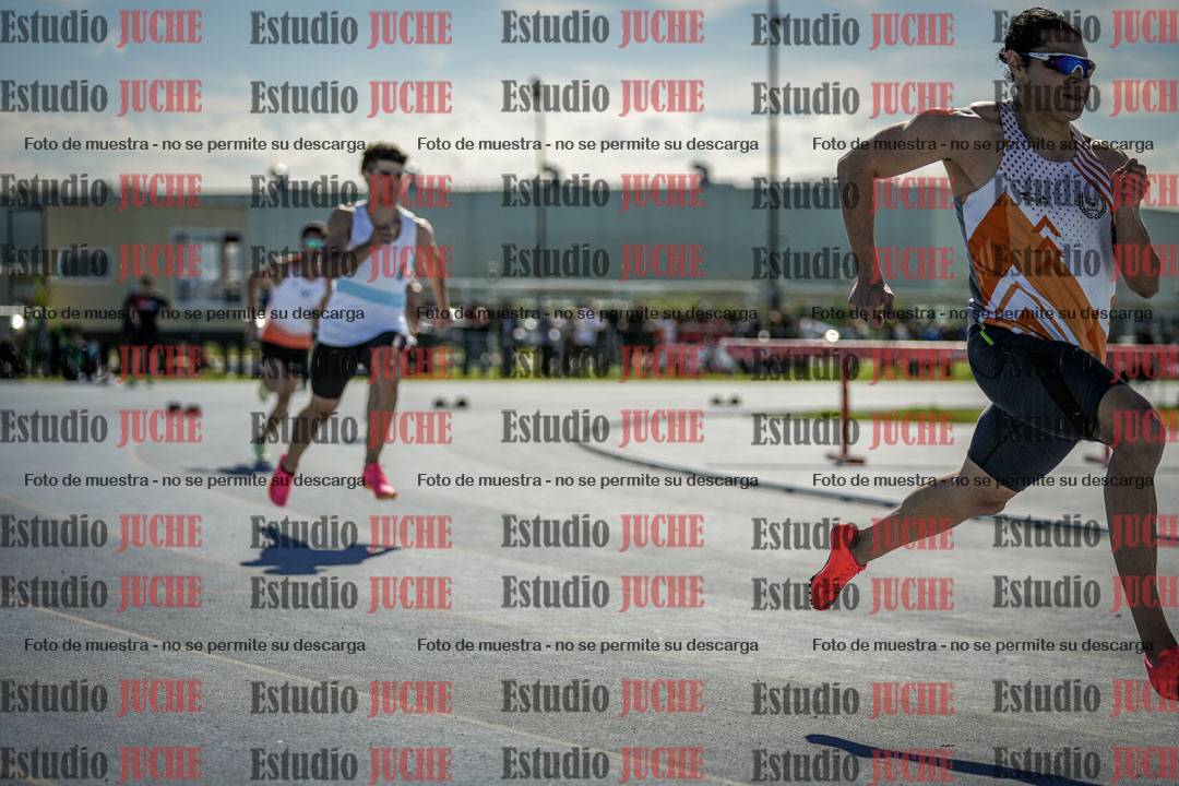 Fotos de los 400 m llanos de varones