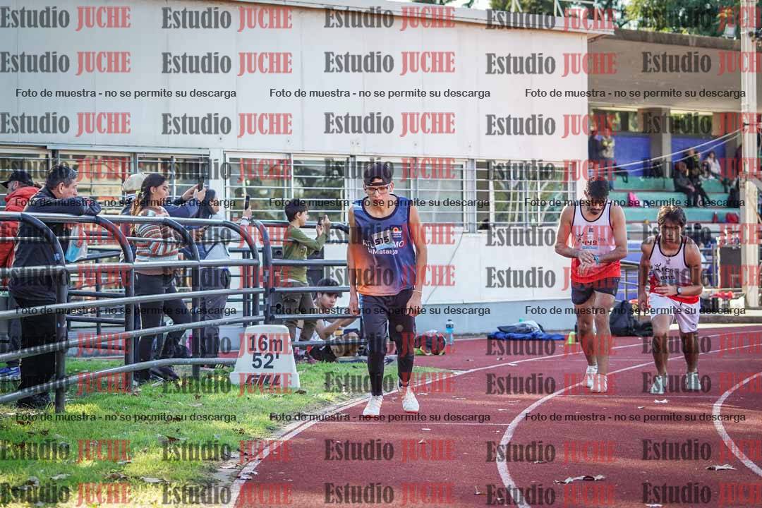 Fotos de los 800 m llanos de varones
