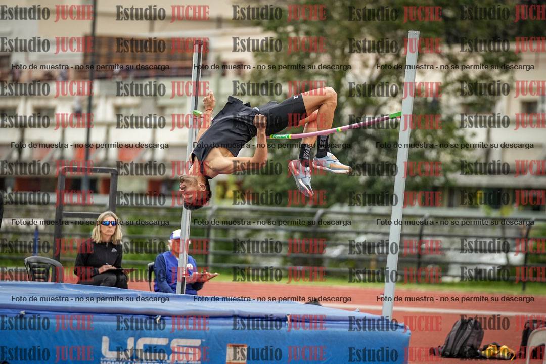 Fotos del salto en alto de varones