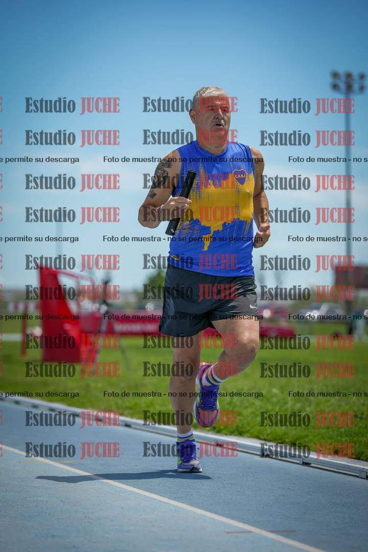 Fotos durante el transcurso de los relevos 20' para running teams - serie 1