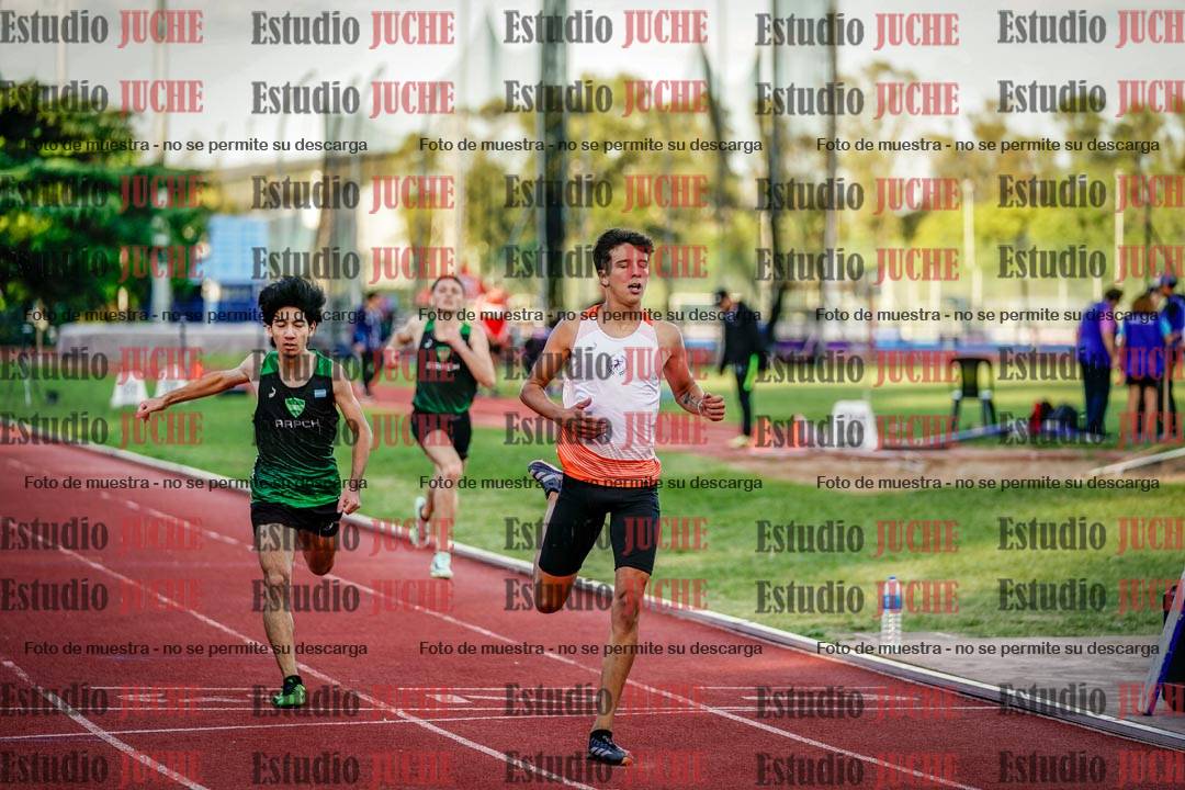 Fotos de los 400 m llanos de varones
