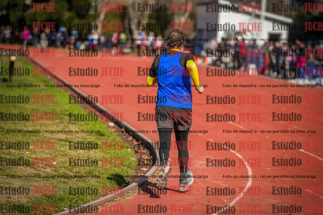 Fotos de los 800 m llanos de varones