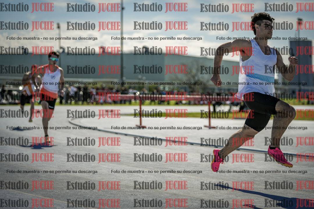 Fotos de los 400 m llanos de varones