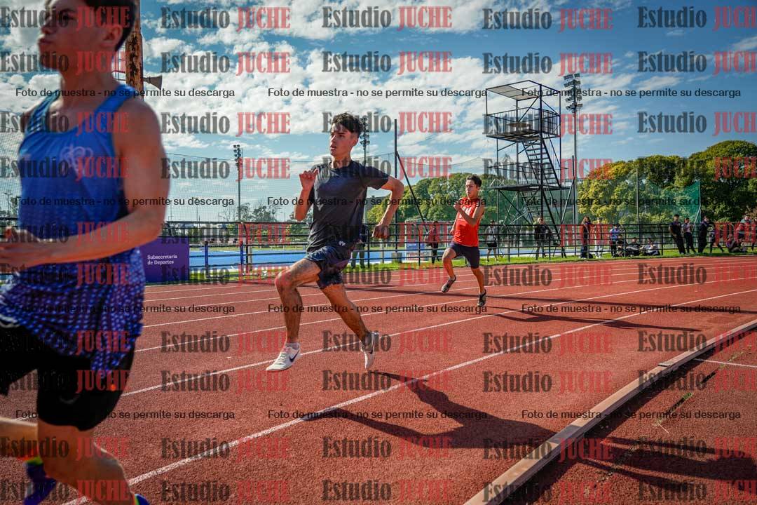 Fotos de los 200 m llanos de varones