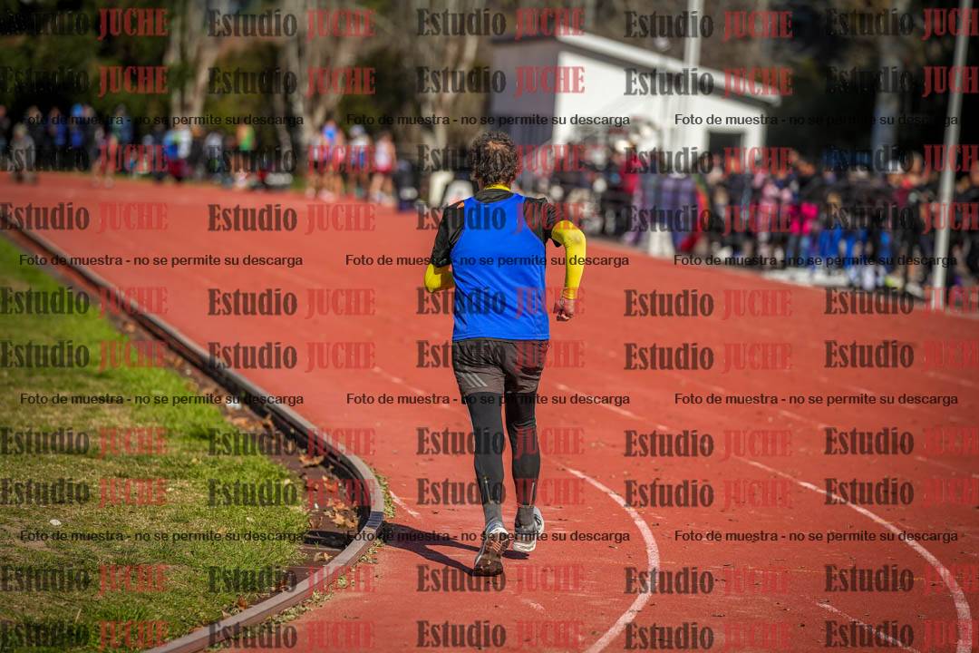 Fotos de los 800 m llanos de varones
