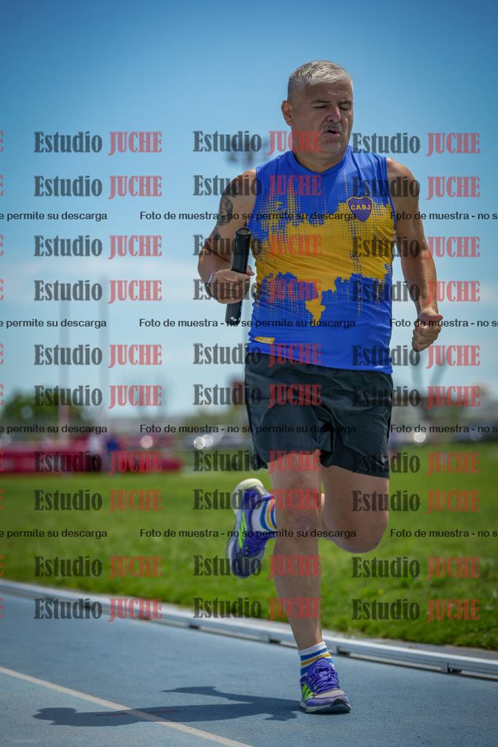 Fotos durante el transcurso de los relevos 20' para running teams - serie 1