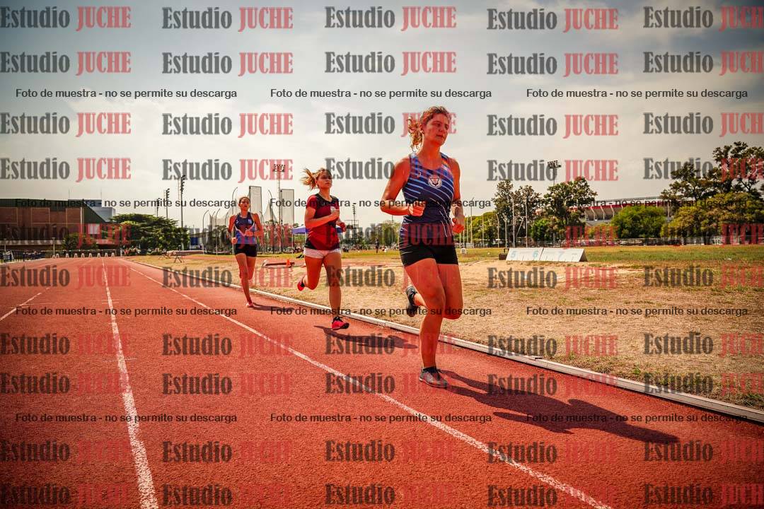 Fotos de los 800 m llanos de mujeres - combinadas 7
