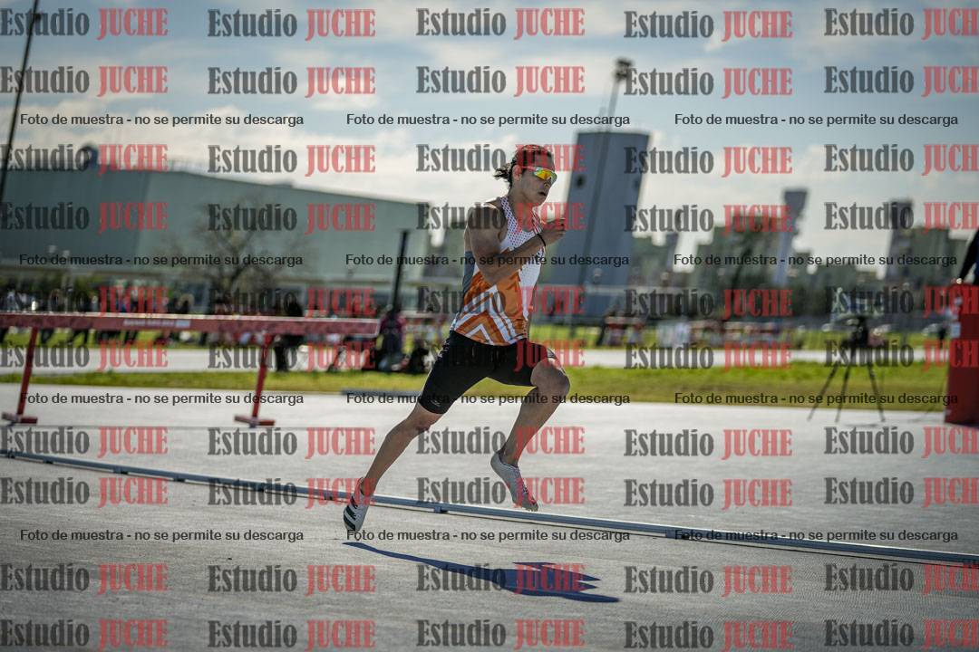 Fotos de los 400 m llanos de varones