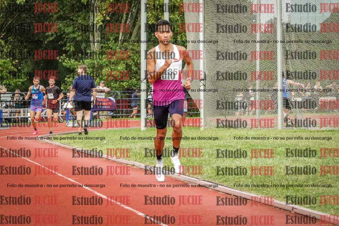 Fotos de los 3000 m llanos de varones